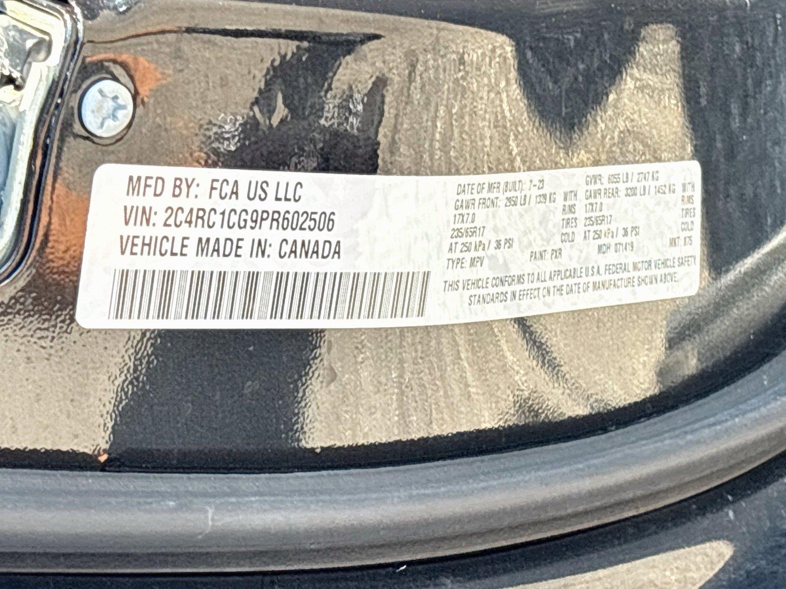 2023 Chrysler Voyager LX
