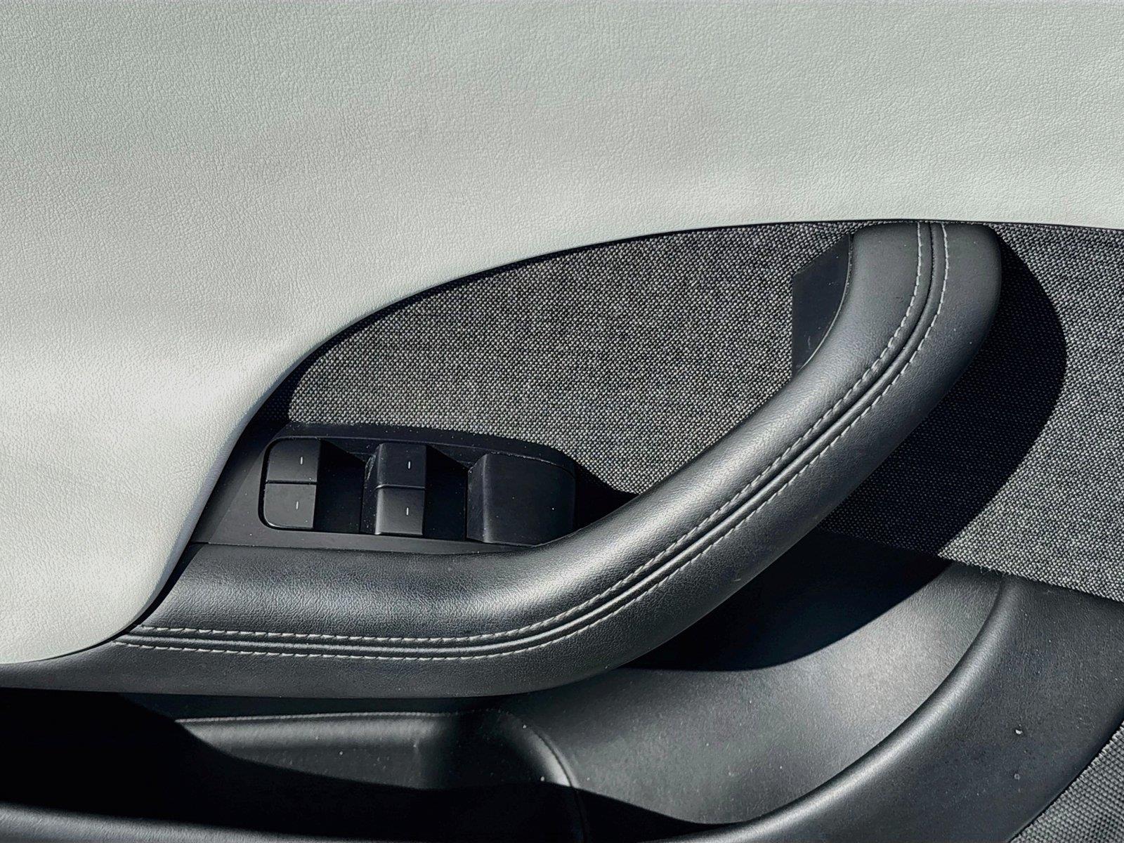 2022 Tesla Model S Plaid