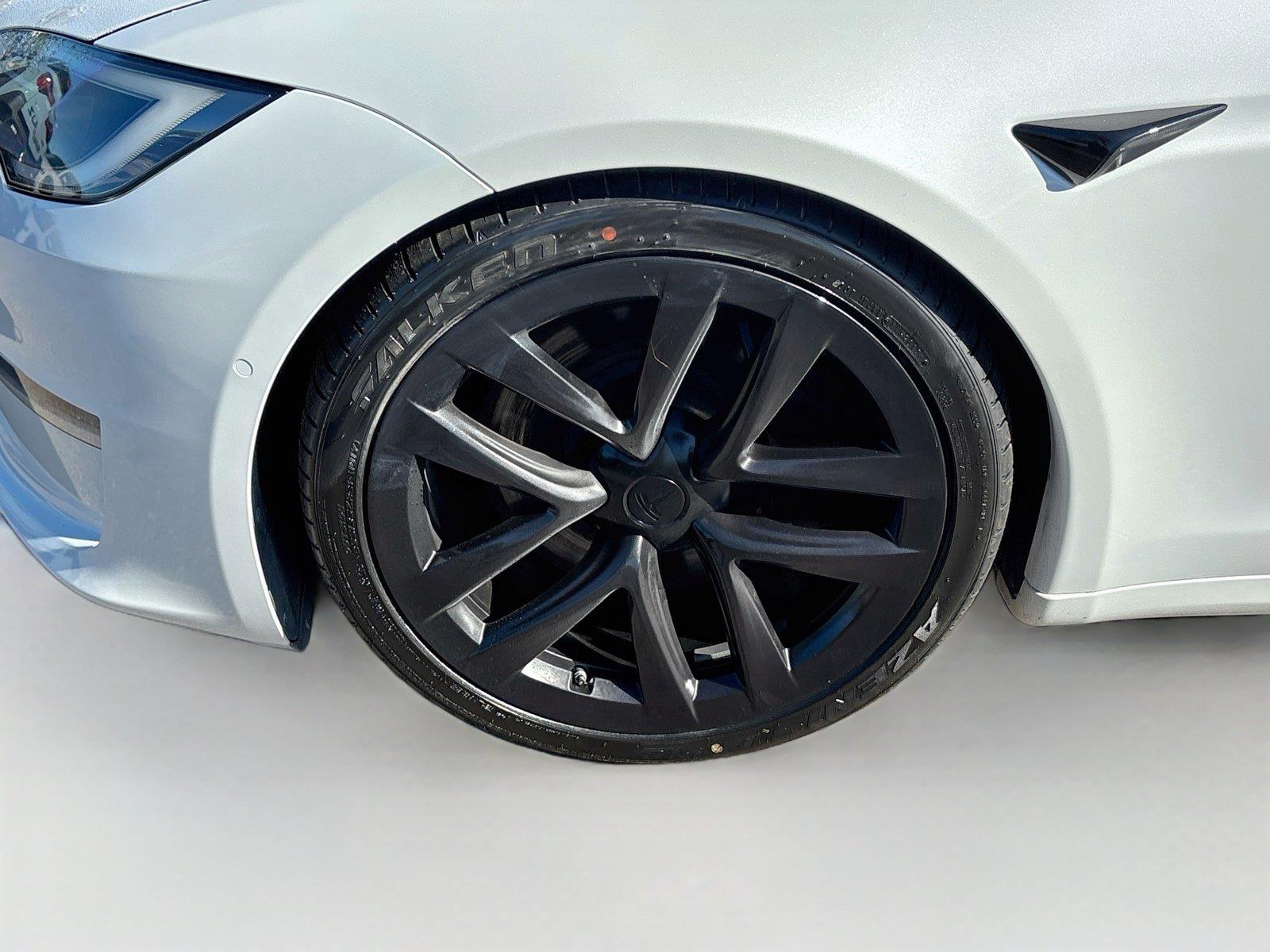 2022 Tesla Model S Plaid