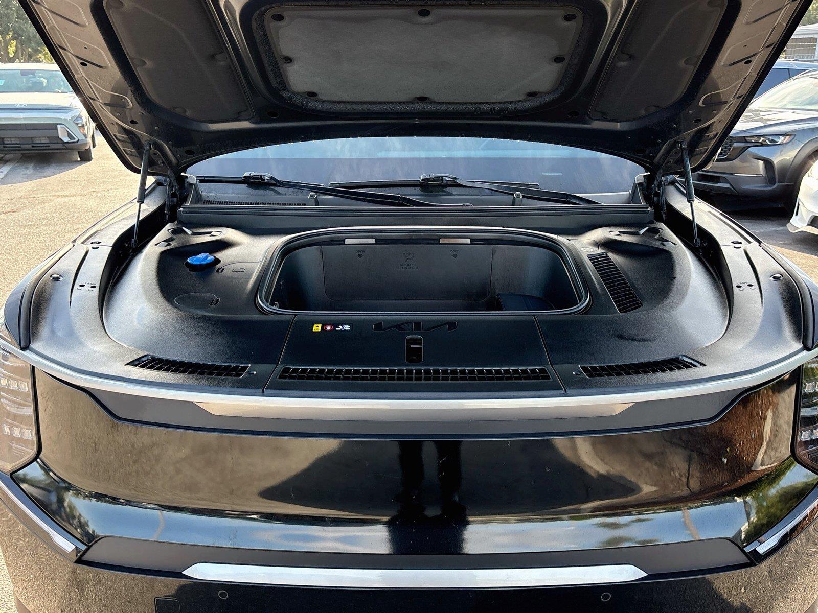 2024 Kia EV9 Light Long Range