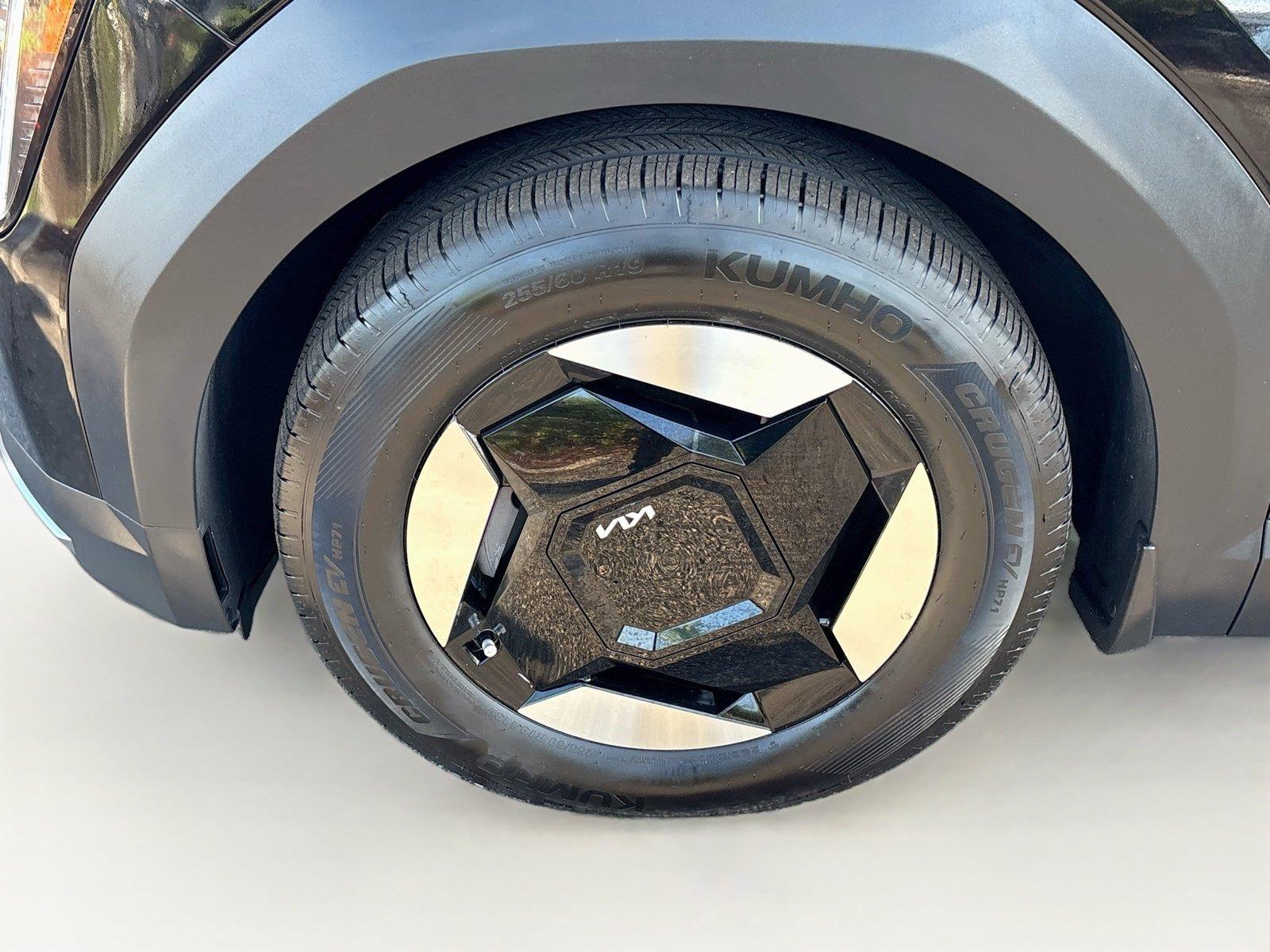 2024 Kia EV9 Light Long Range