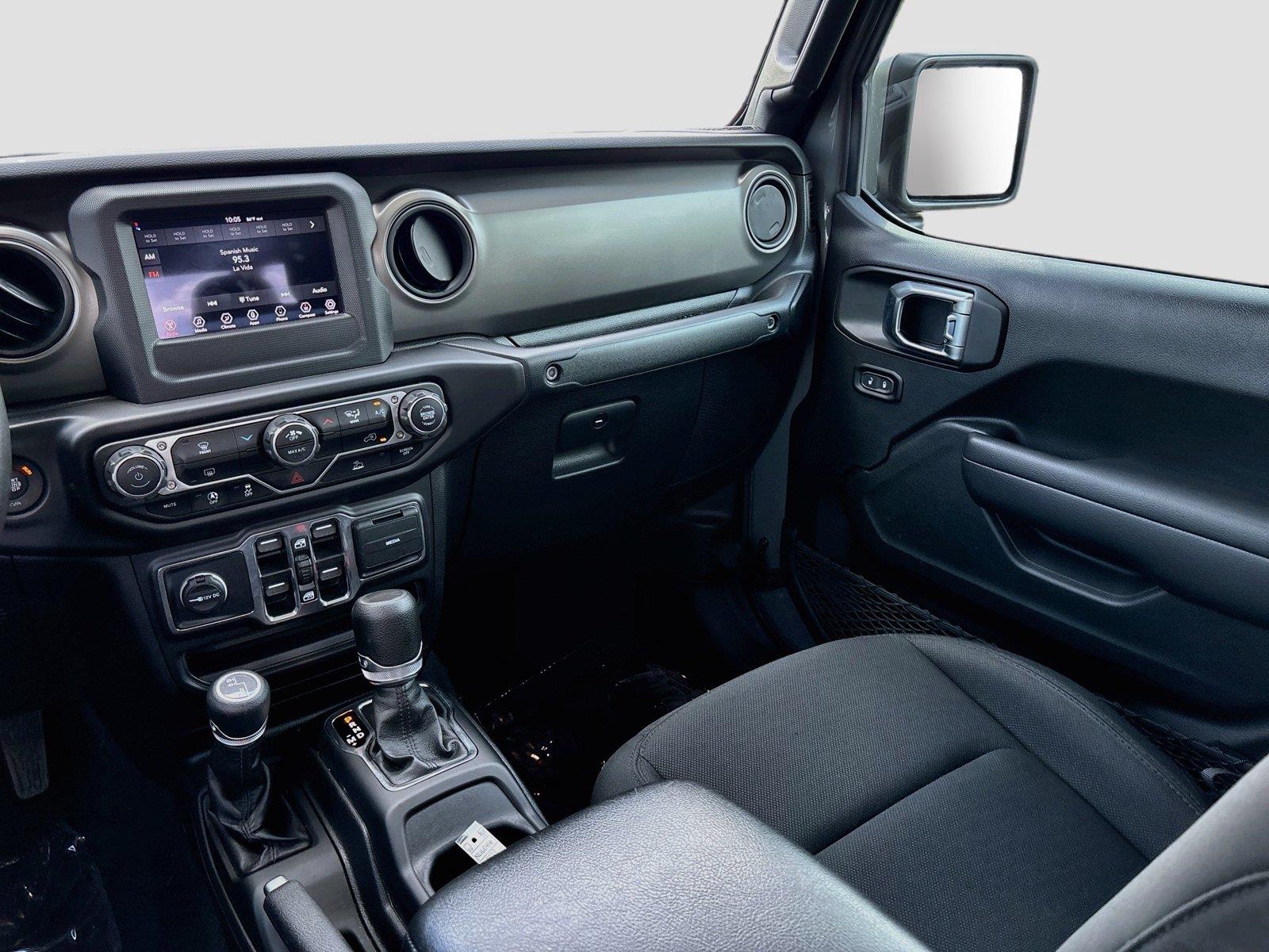2022 Jeep Gladiator Willys