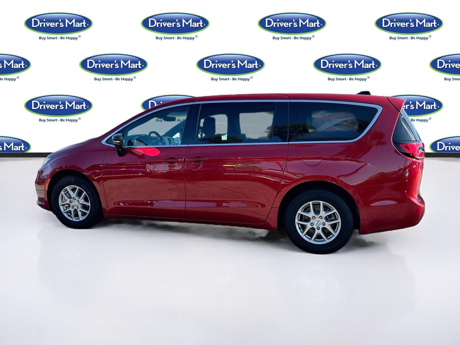 2025 Chrysler Pacifica Select