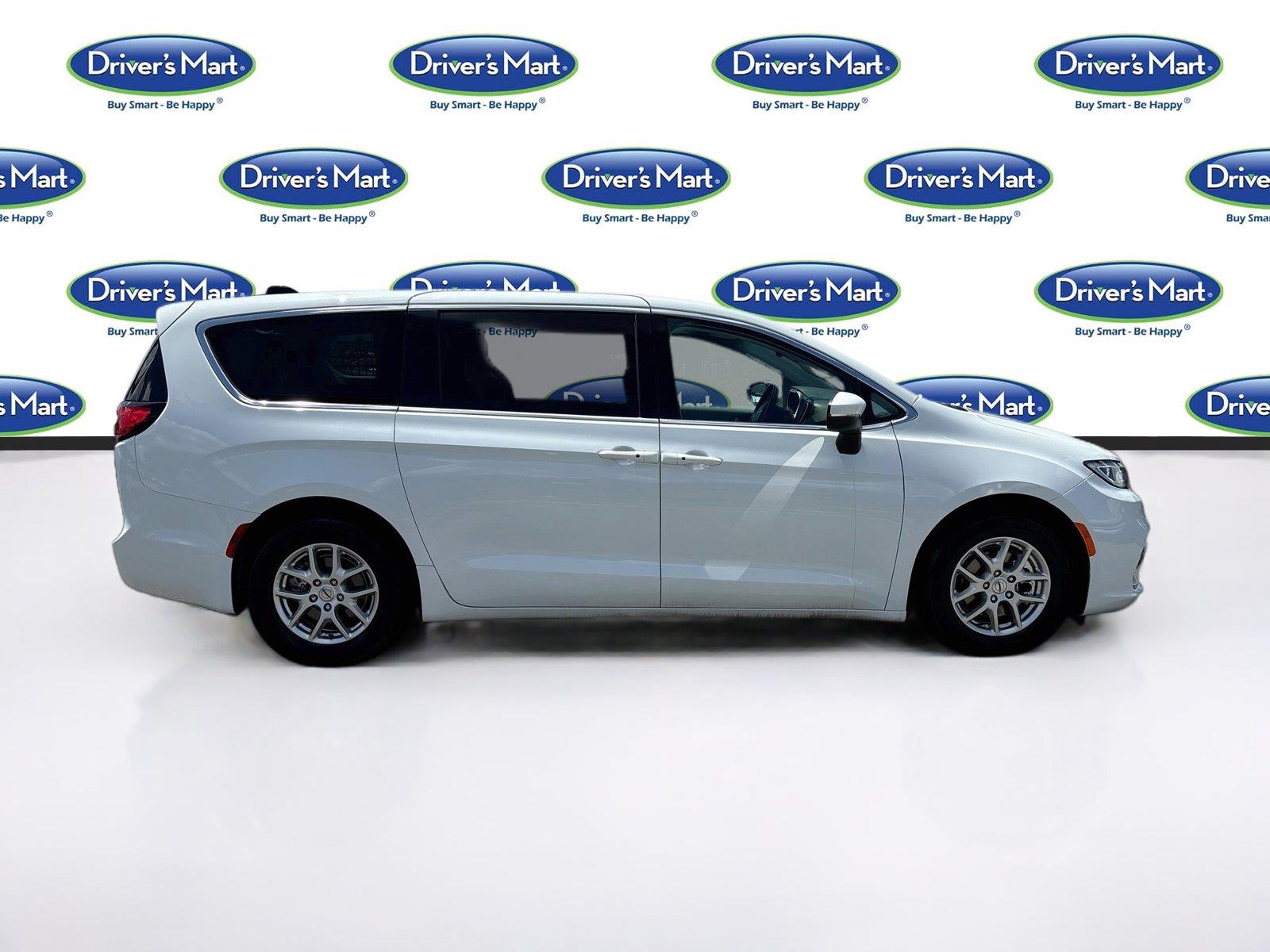 2023 CHRYSLER PACIFICA TOURIN