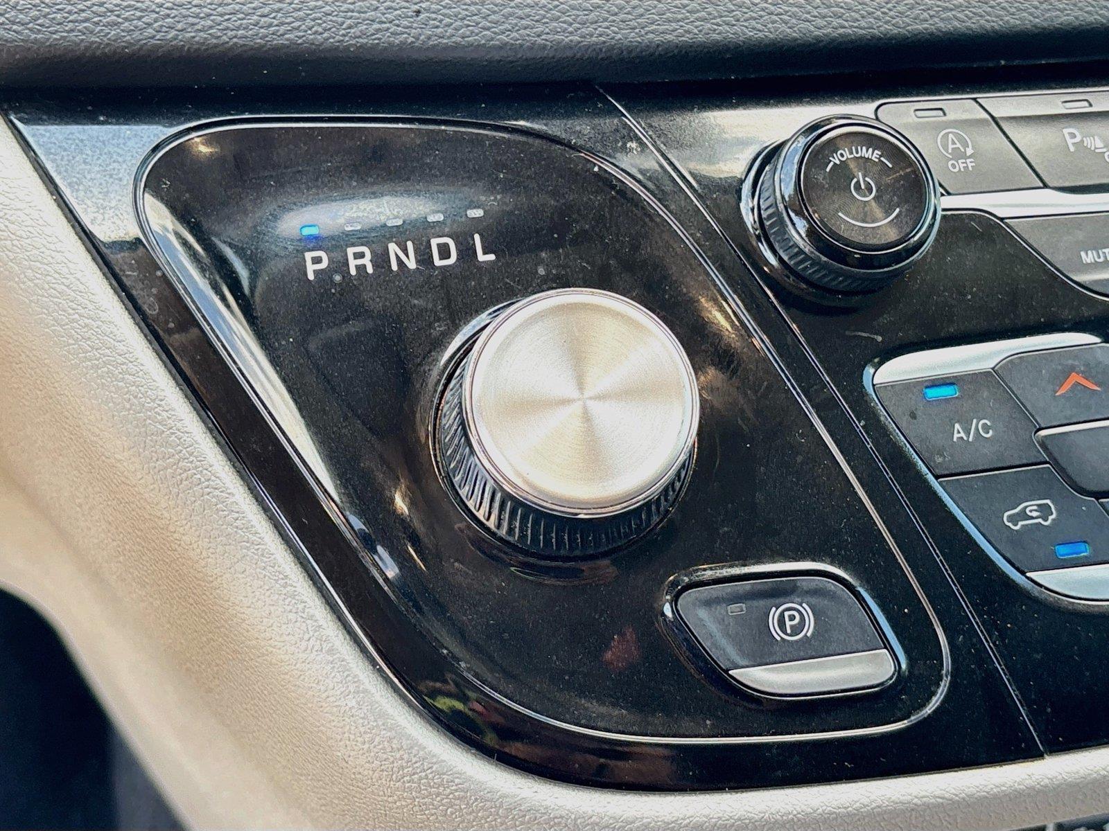 2023 CHRYSLER PACIFICA TOURIN