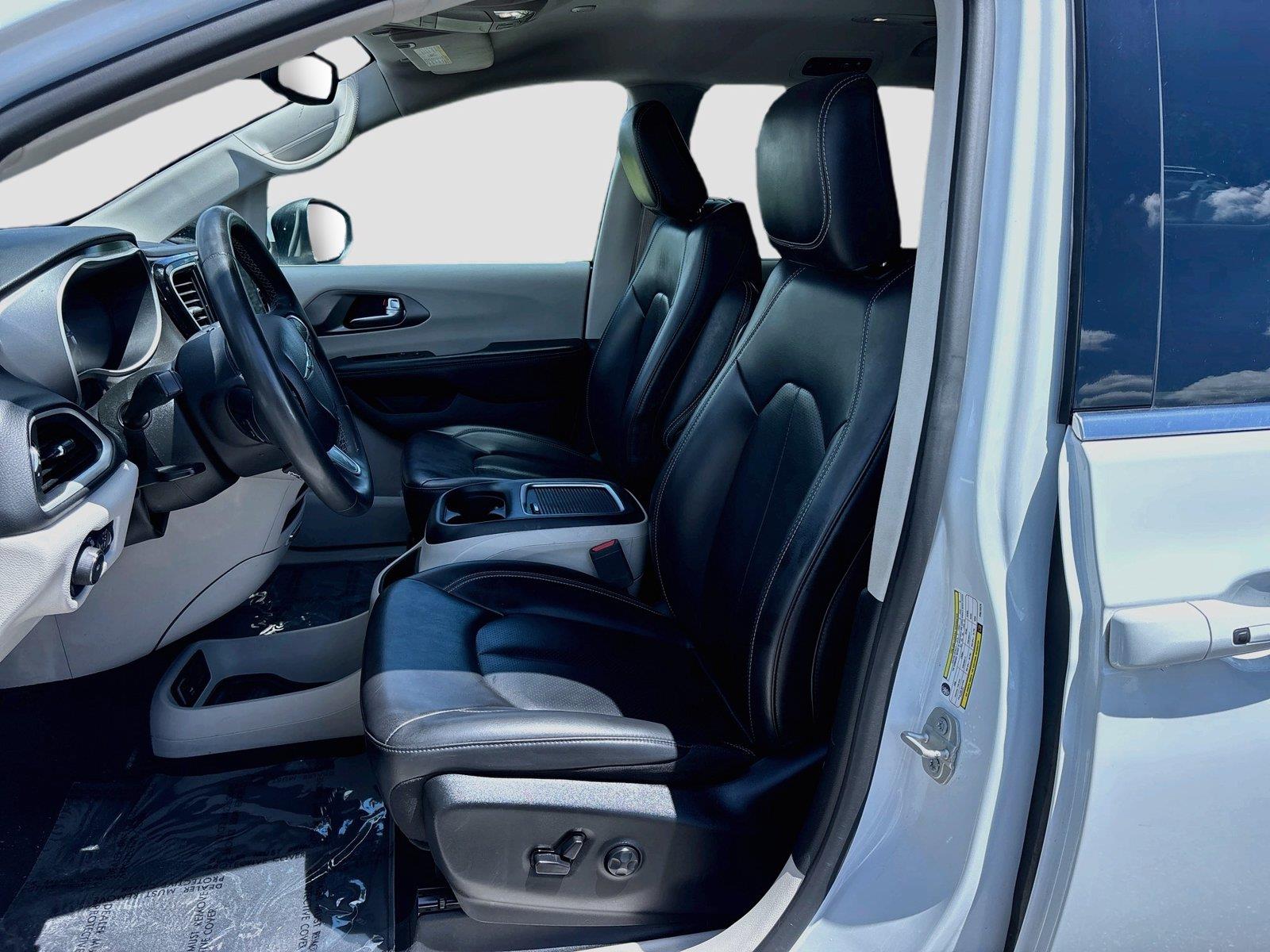 2023 CHRYSLER PACIFICA TOURIN