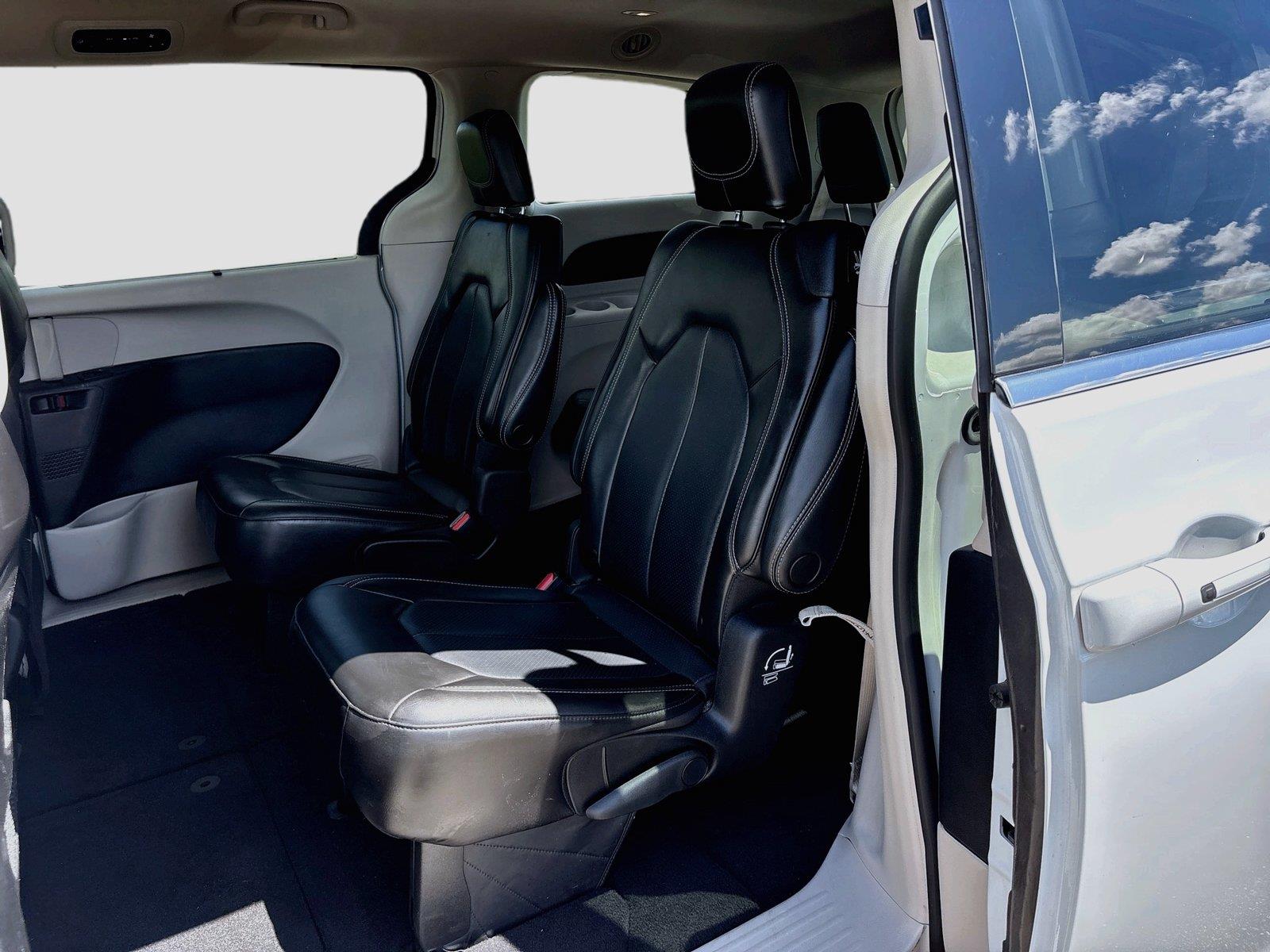 2023 CHRYSLER PACIFICA TOURIN