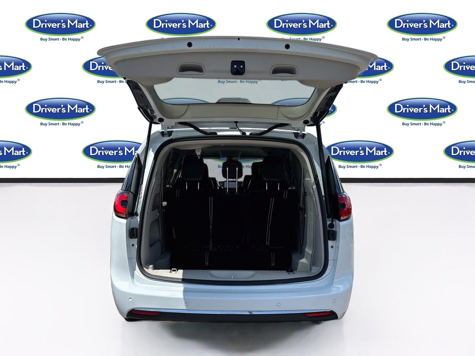 2023 CHRYSLER PACIFICA TOURIN