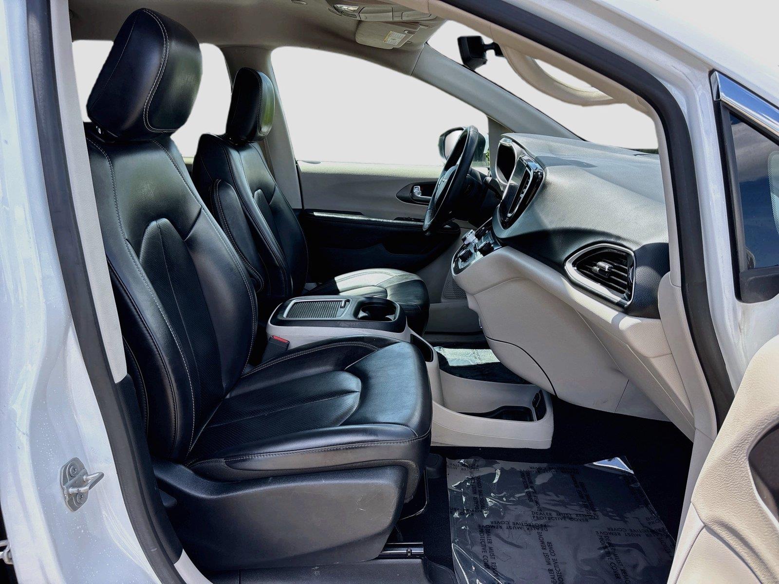 2023 CHRYSLER PACIFICA TOURIN