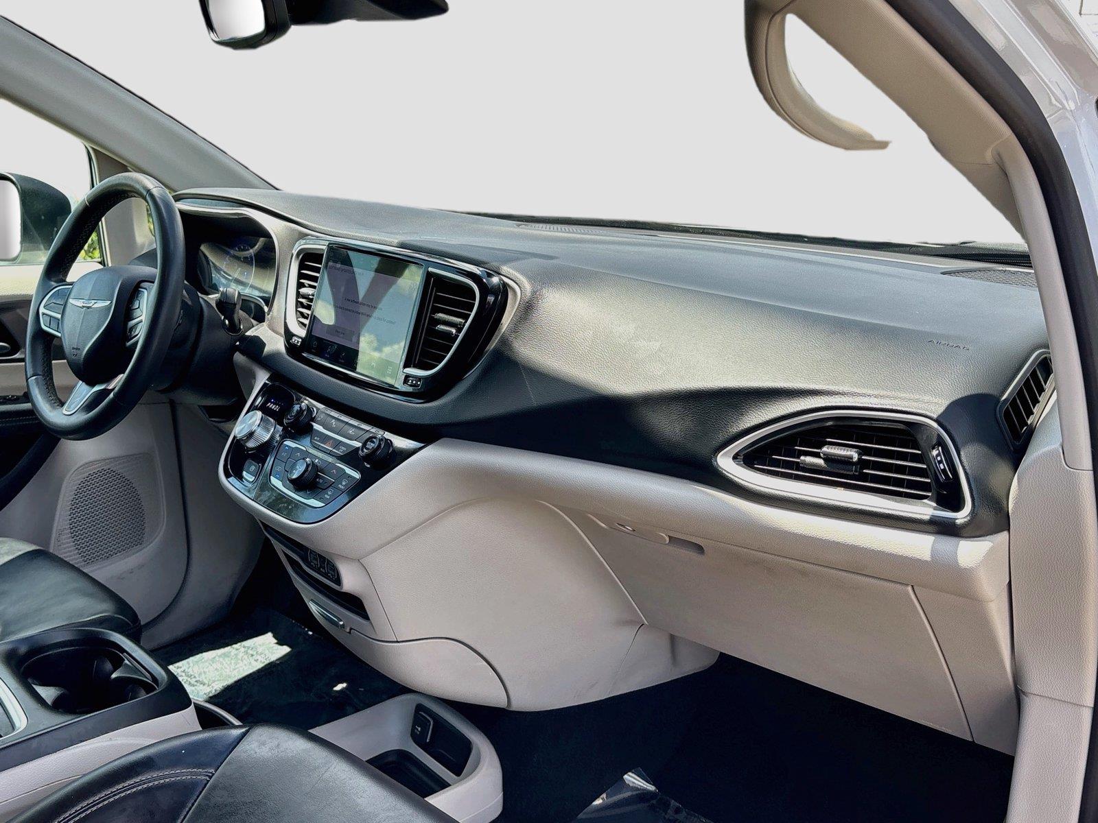2023 CHRYSLER PACIFICA TOURIN