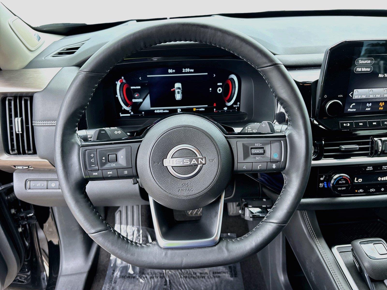 2024 Nissan Pathfinder Platinum