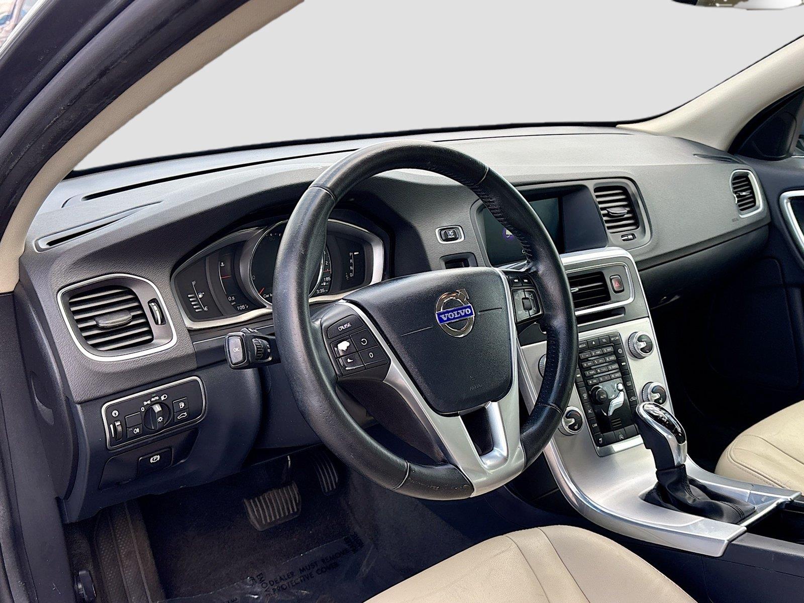 2017 VOLVO V60 T5 PREMIER