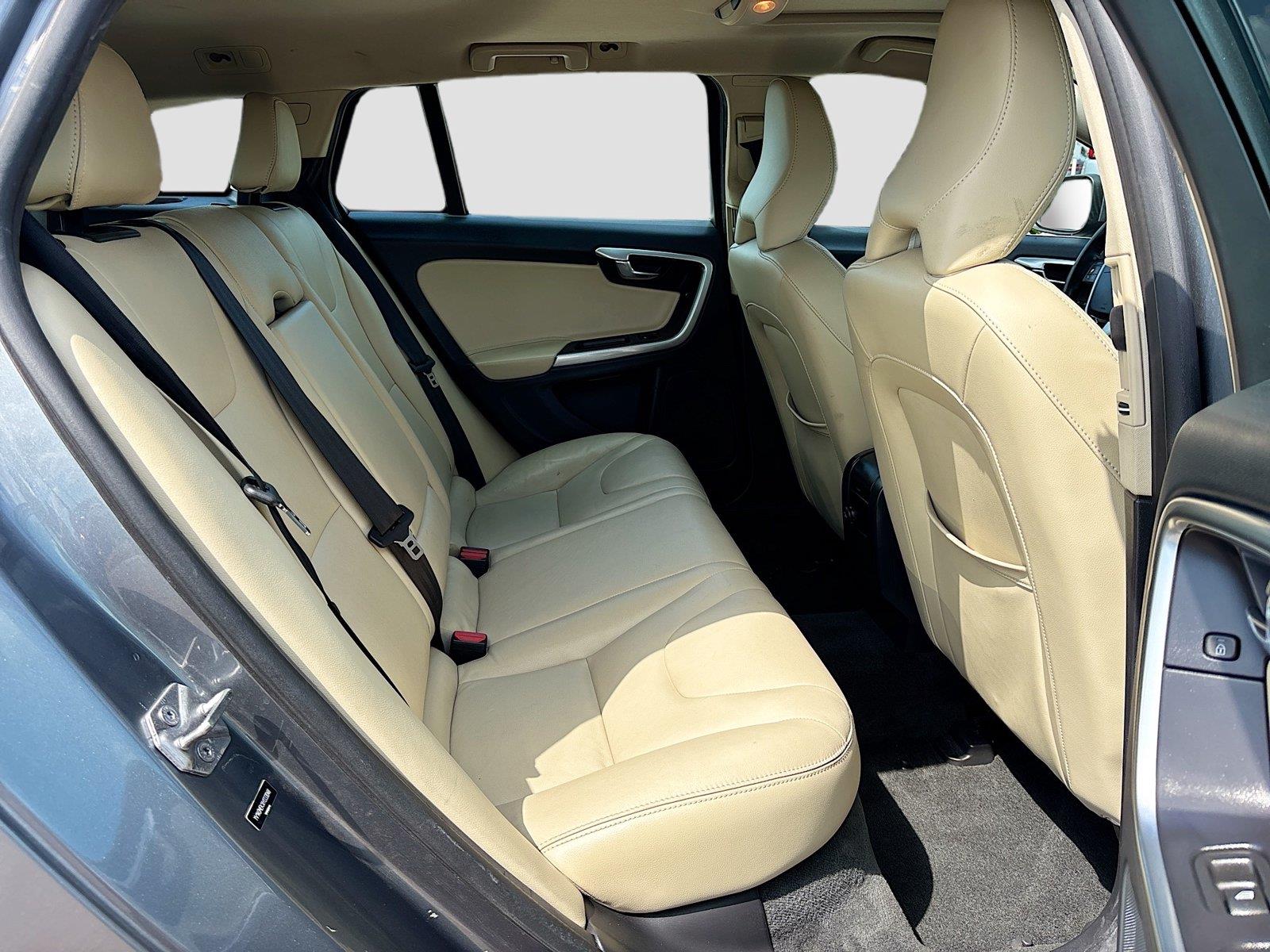 2017 VOLVO V60 T5 PREMIER