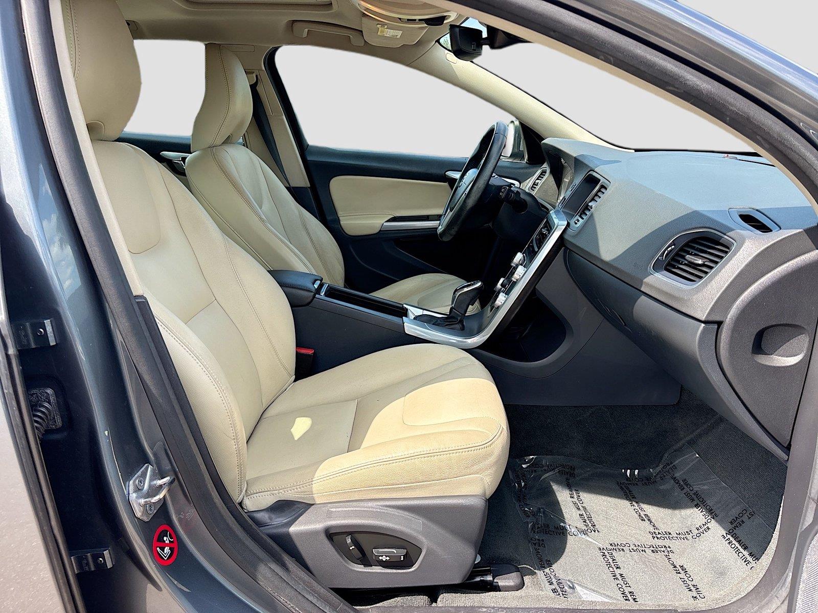 2017 VOLVO V60 T5 PREMIER