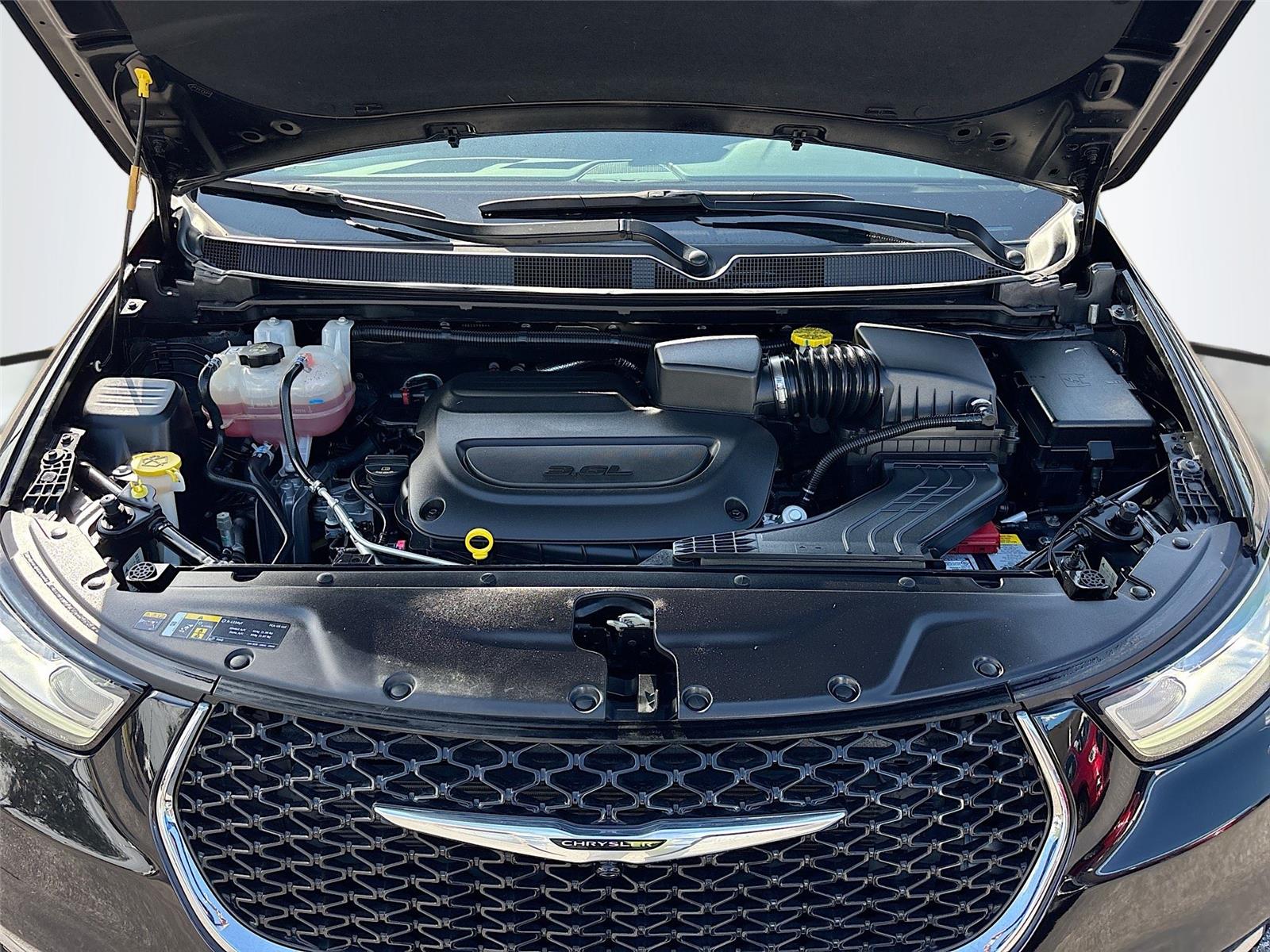 2025 Chrysler Pacifica Select
