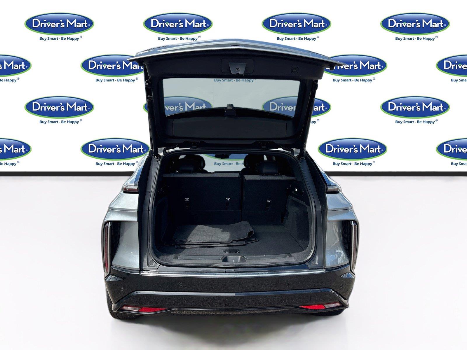 2024 Cadillac LYRIQ Tech