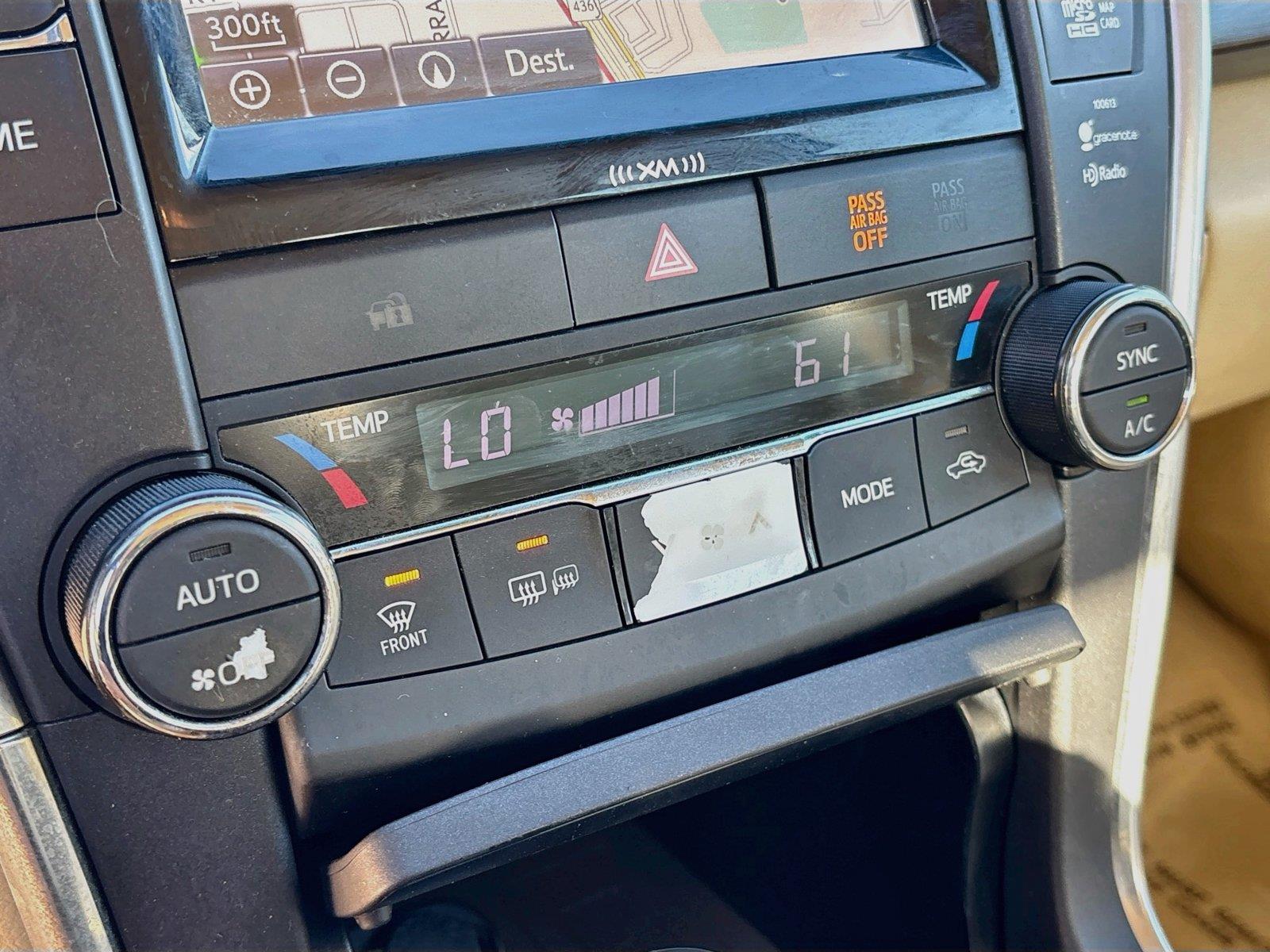 2016 Toyota Camry Hybrid XLE