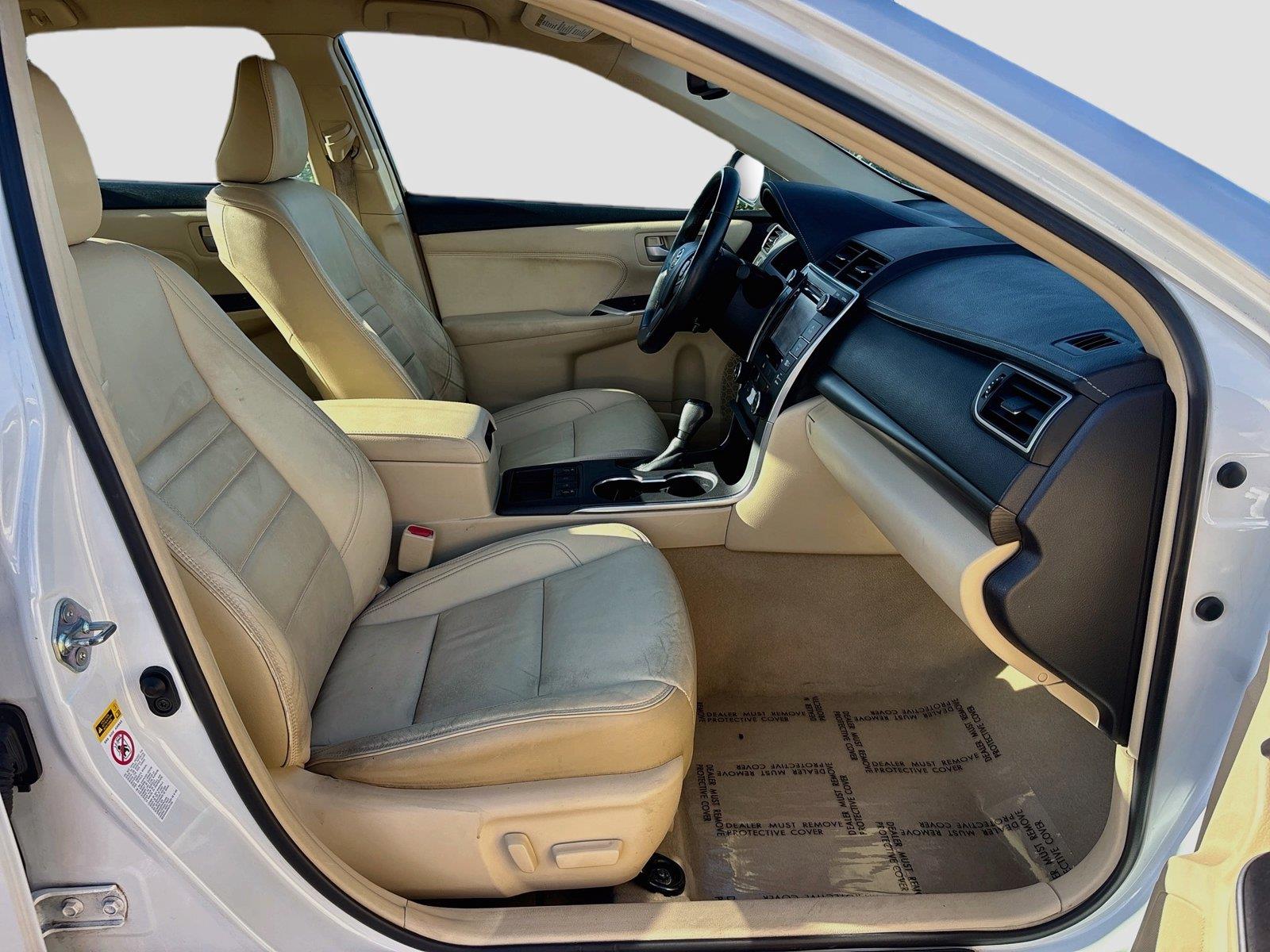 2016 Toyota Camry Hybrid XLE