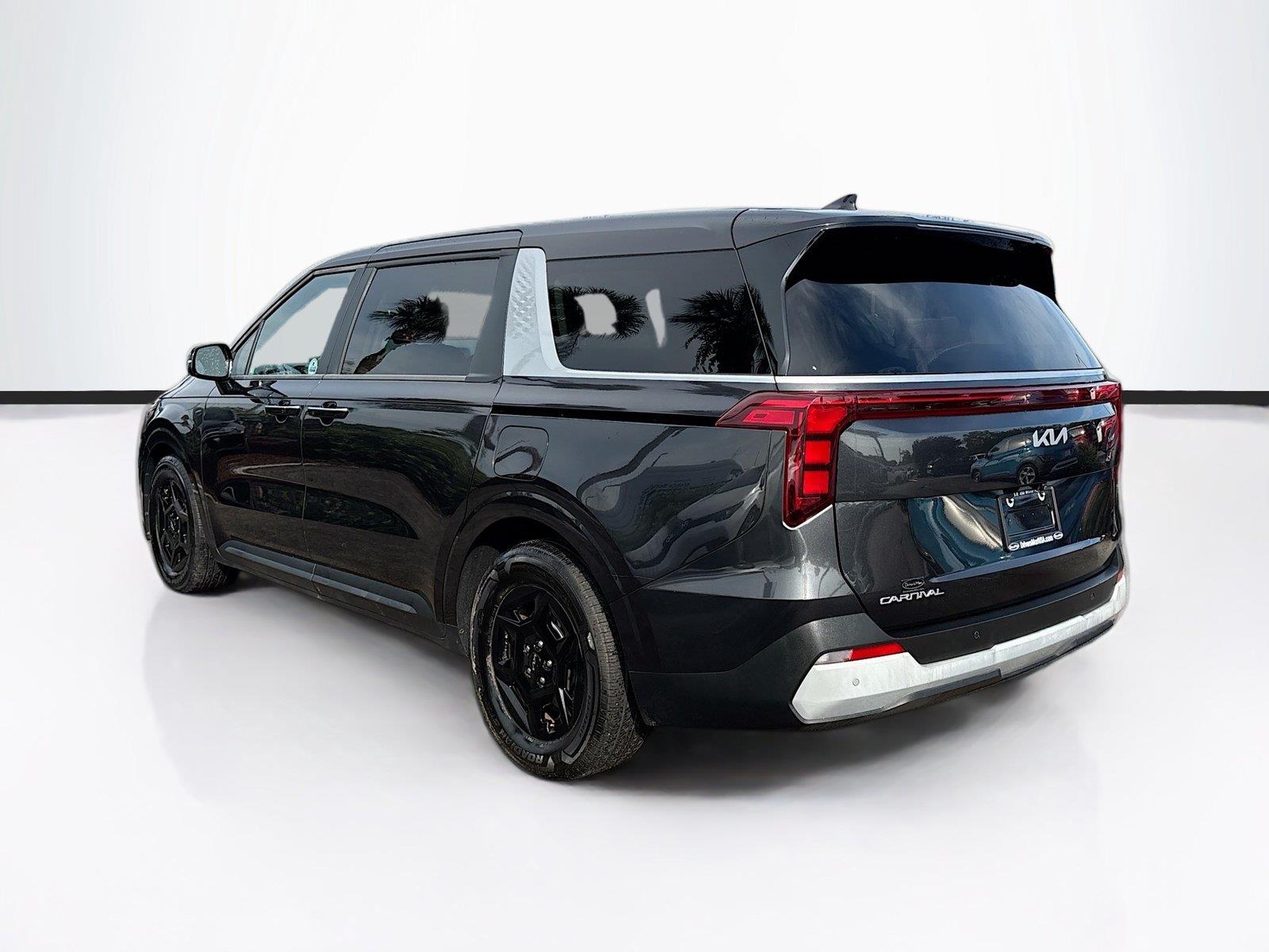 2025 Kia Carnival LXS