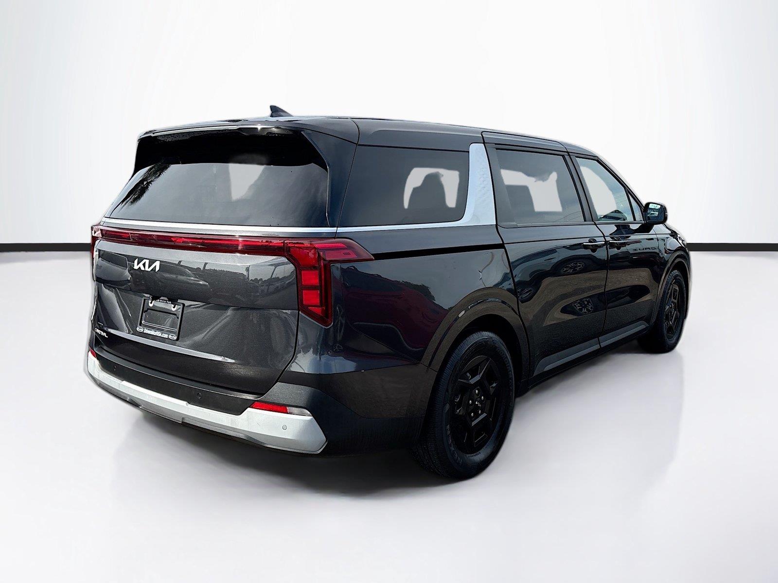 2025 Kia Carnival LXS