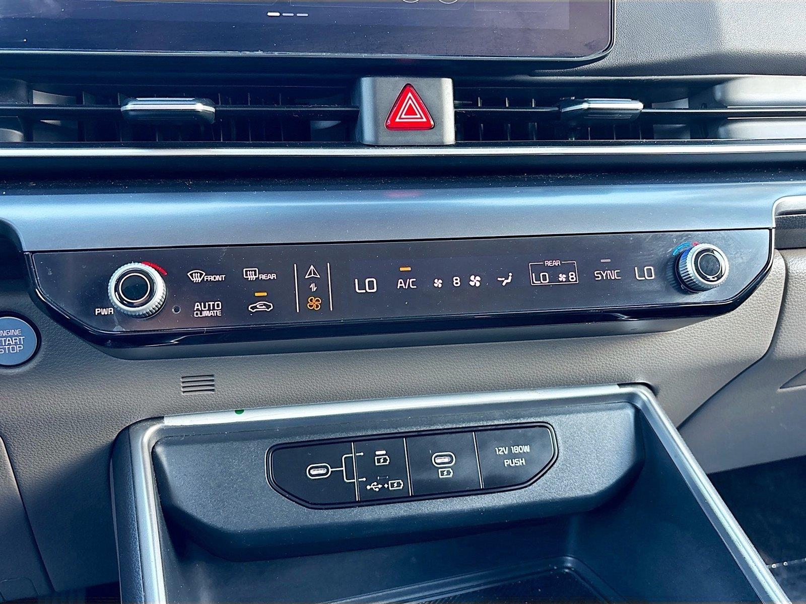 2025 Kia Carnival LXS