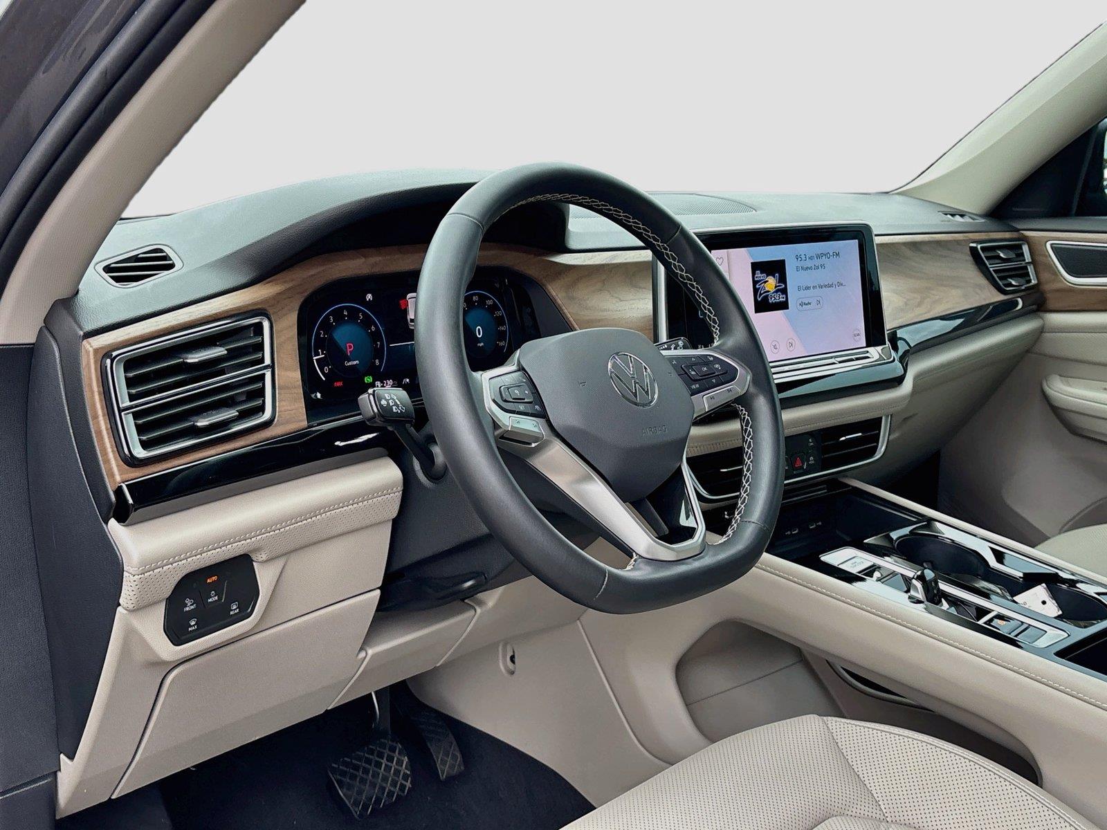 2024 Volkswagen Atlas 2.0T SE w/Technology