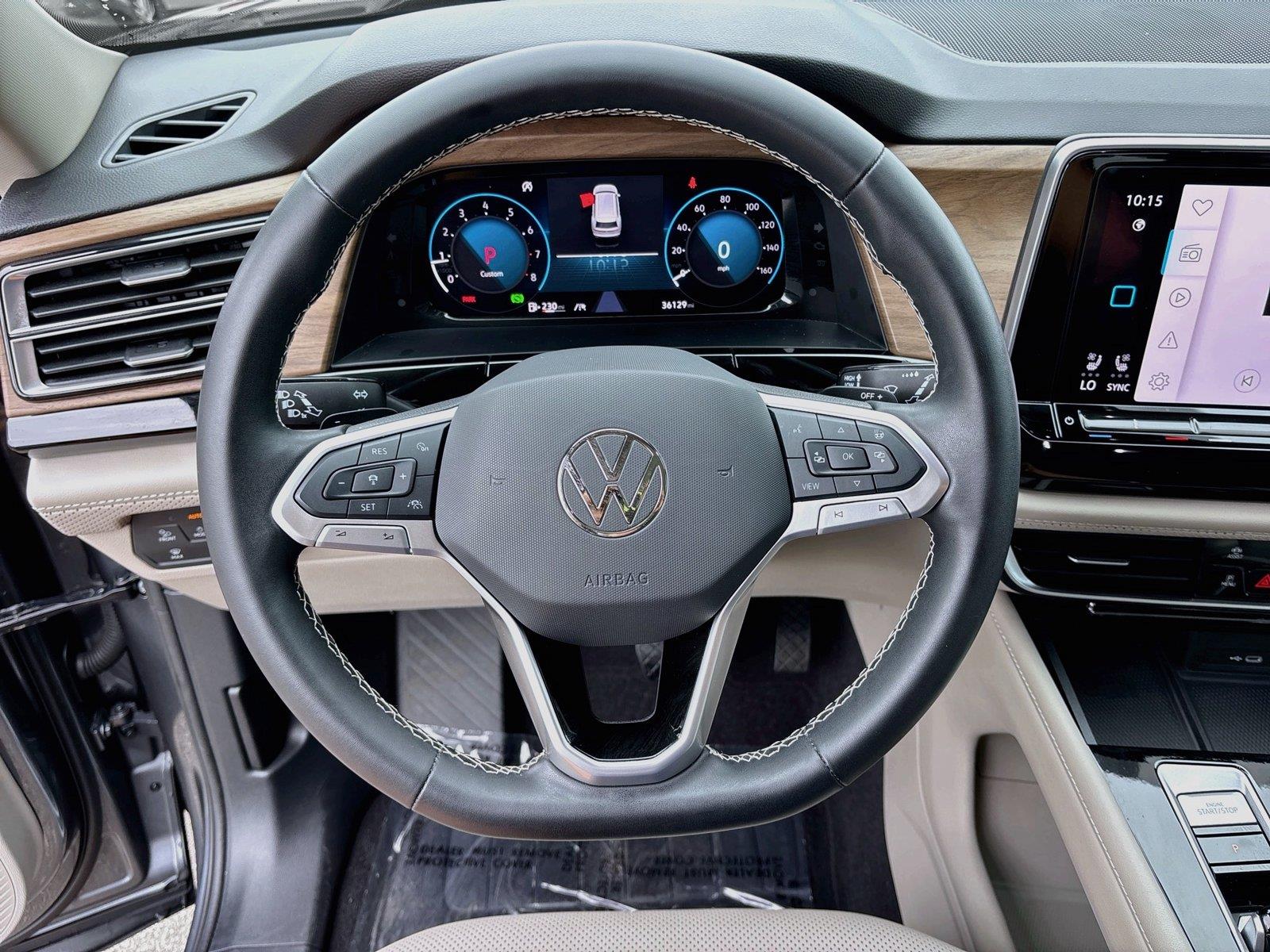 2024 Volkswagen Atlas 2.0T SE w/Technology
