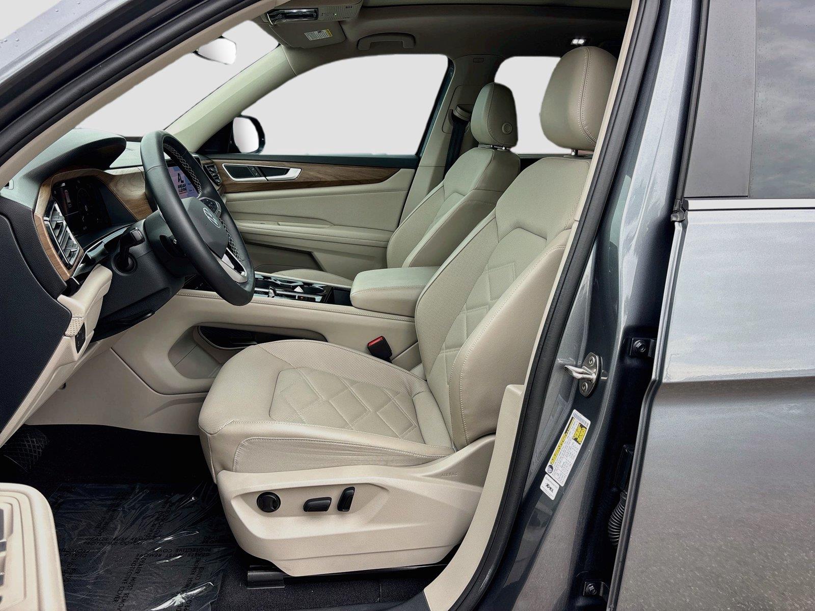 2024 Volkswagen Atlas 2.0T SE w/Technology