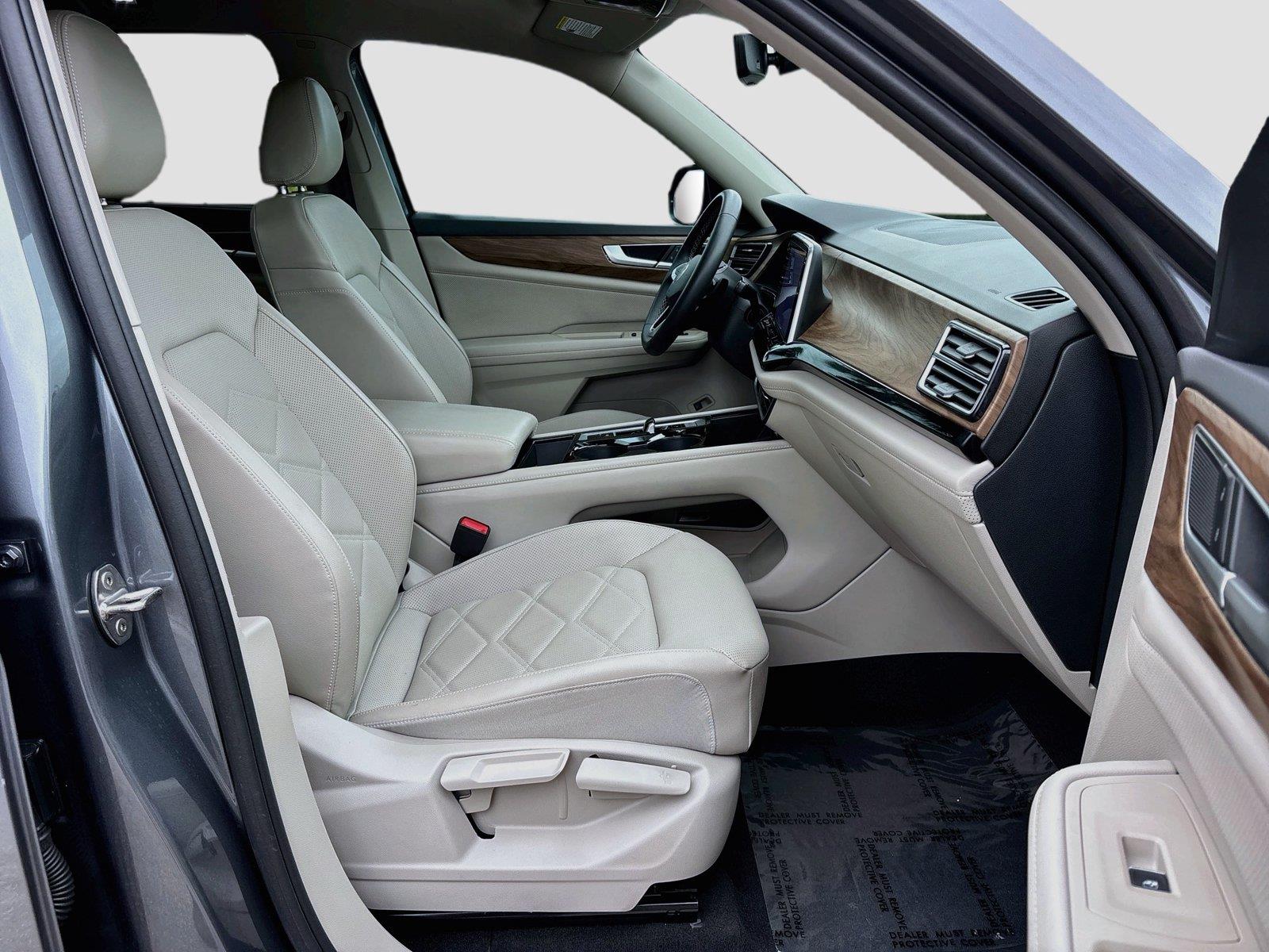 2024 Volkswagen Atlas 2.0T SE w/Technology