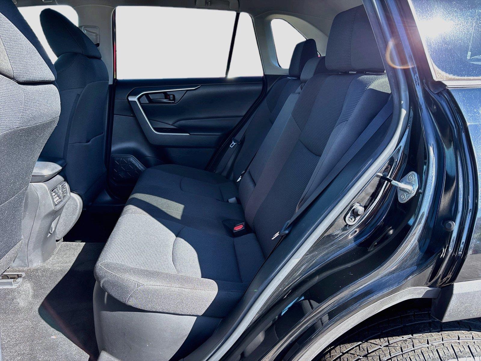 2022 Toyota RAV4 Hybrid LE