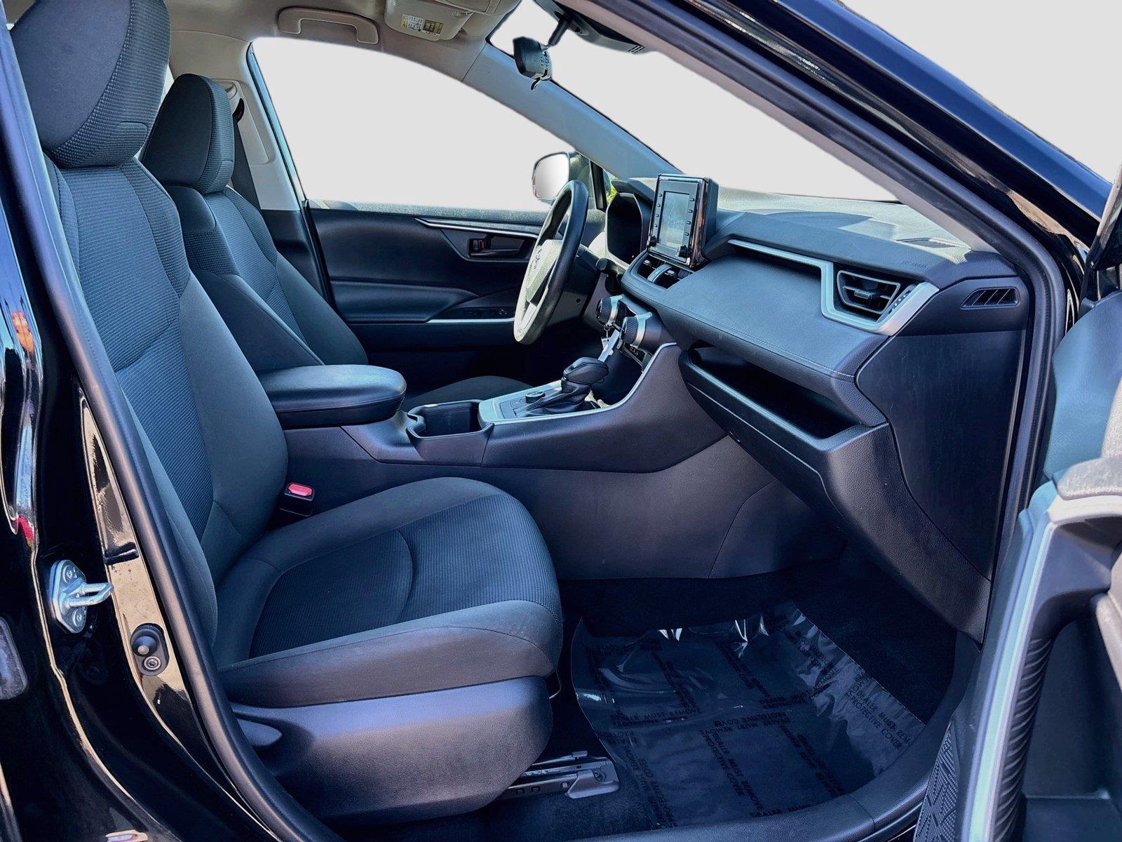 2022 Toyota RAV4 Hybrid LE