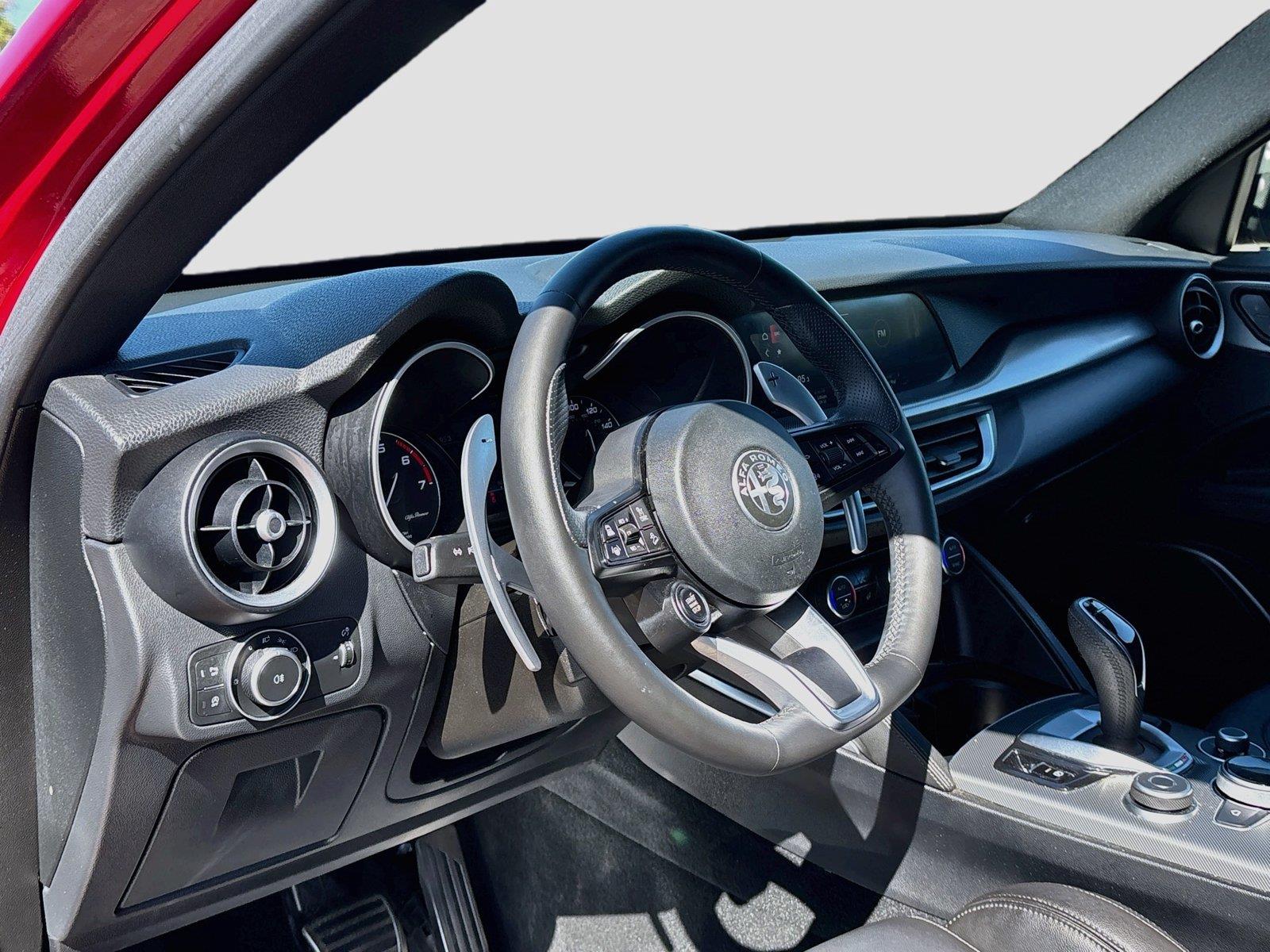 2022 Alfa Romeo Stelvio Veloce