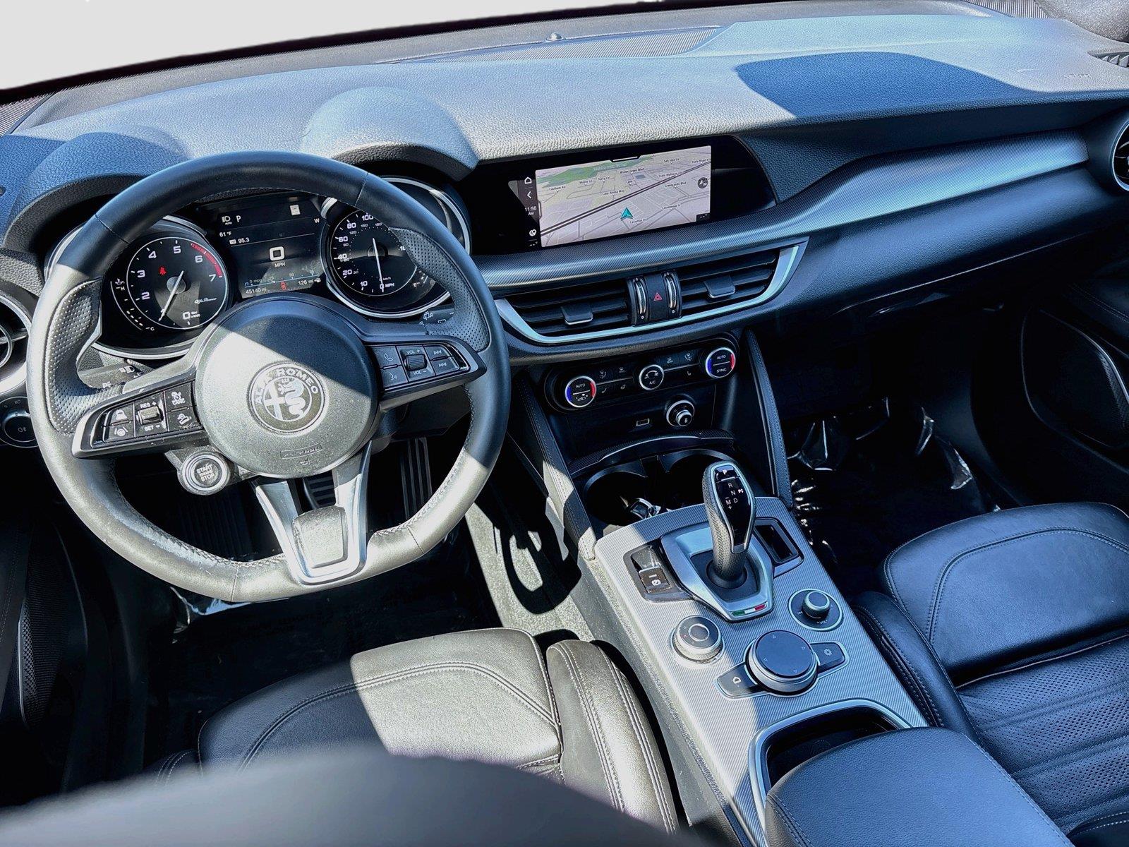 2022 Alfa Romeo Stelvio Veloce