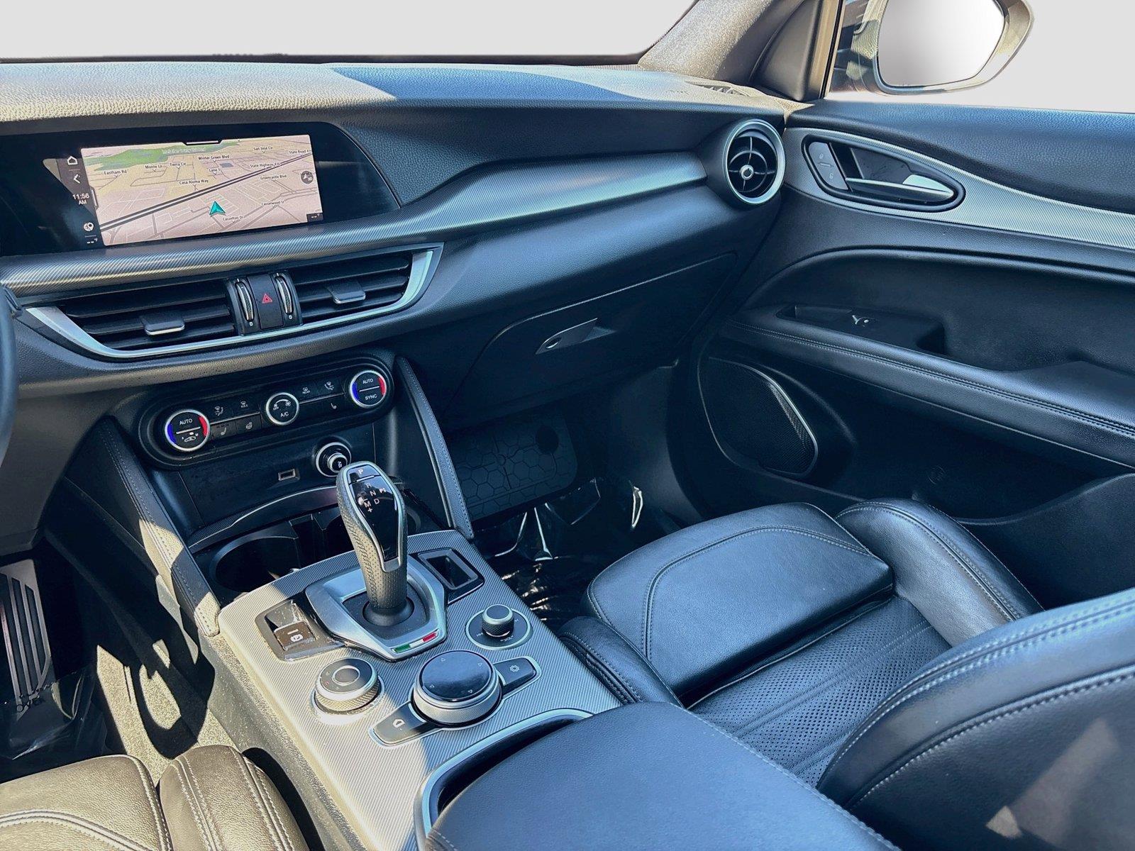 2022 Alfa Romeo Stelvio Veloce