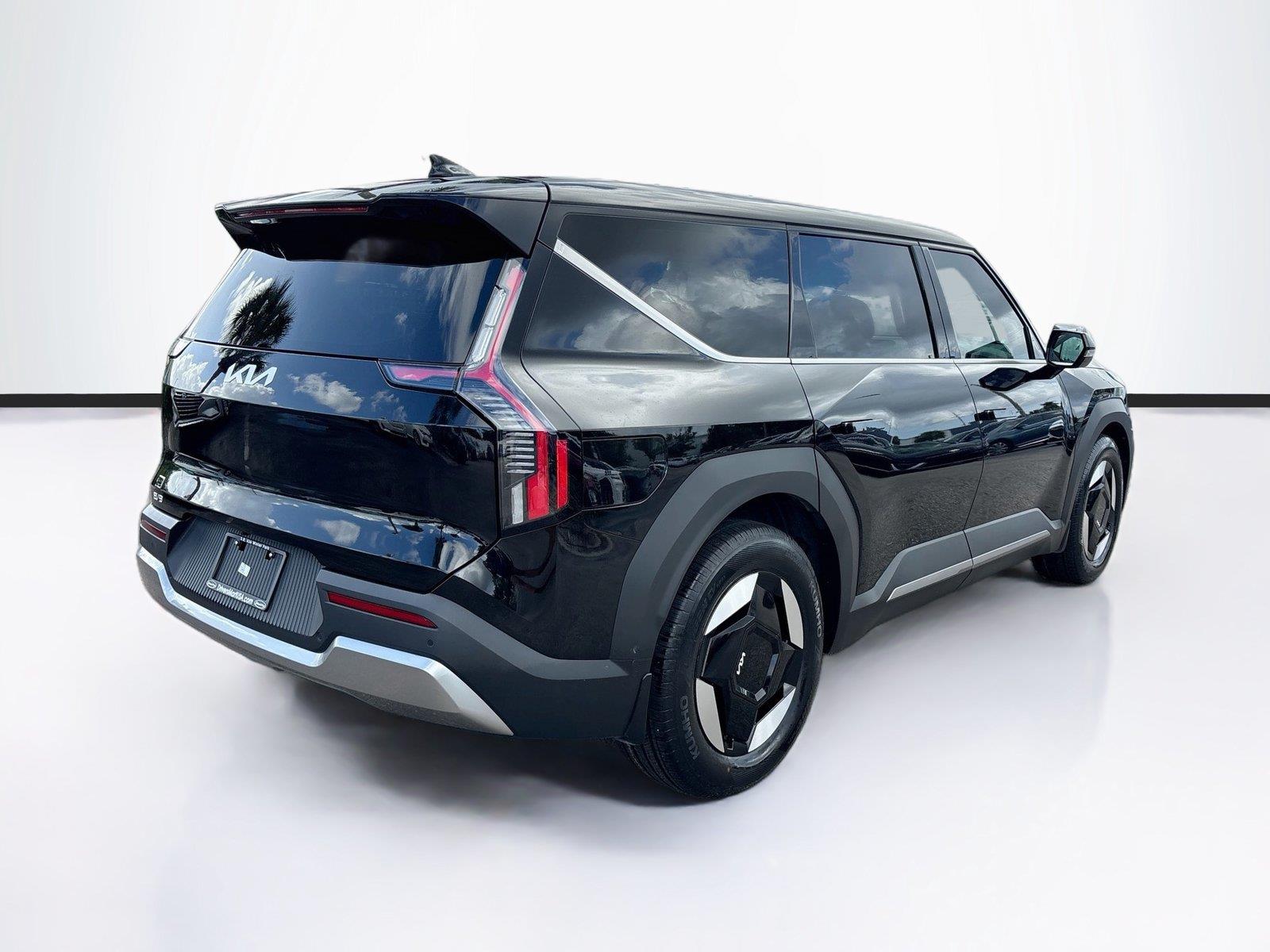 2024 Kia EV9 Light Long Range