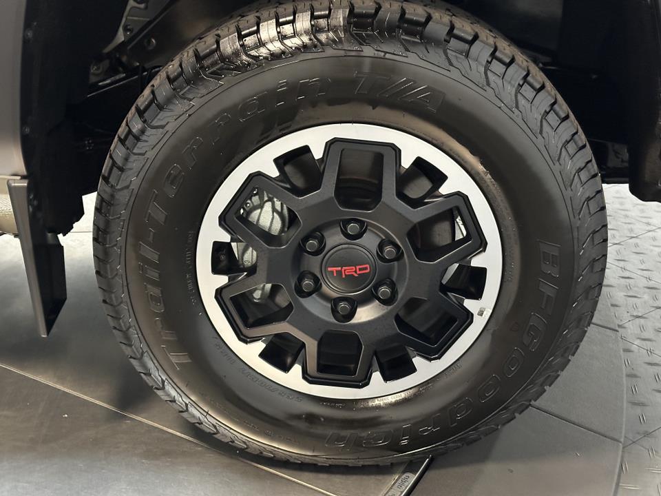 2024 Toyota Tacoma 4WD TRD Off Road 17