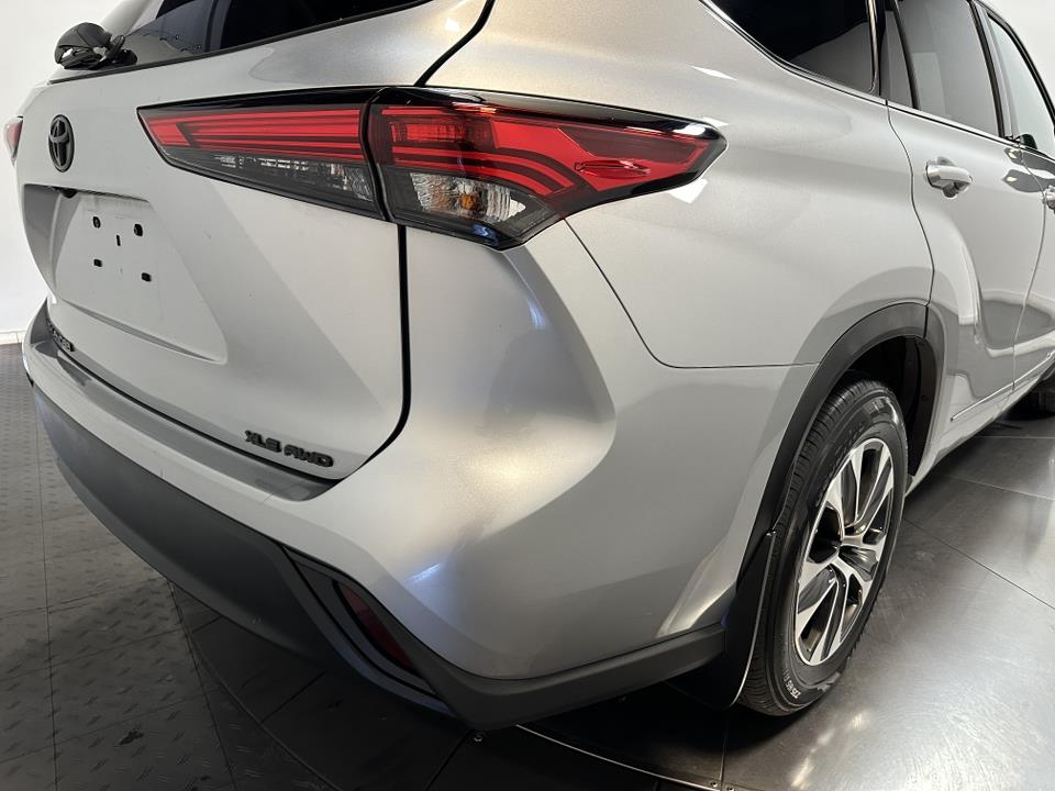 2021 Toyota Highlander XLE 14