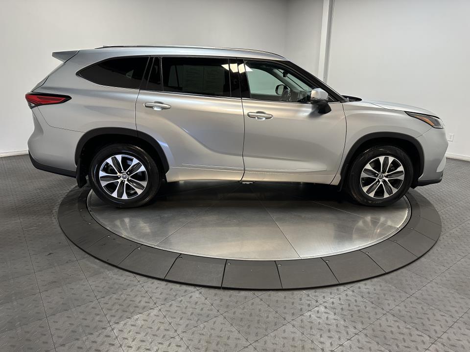 2021 Toyota Highlander XLE 15