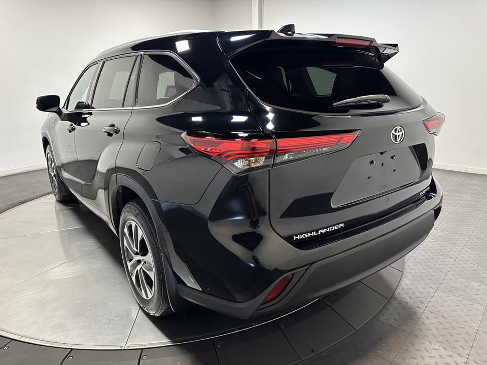 2021 Toyota Highlander XLE 9