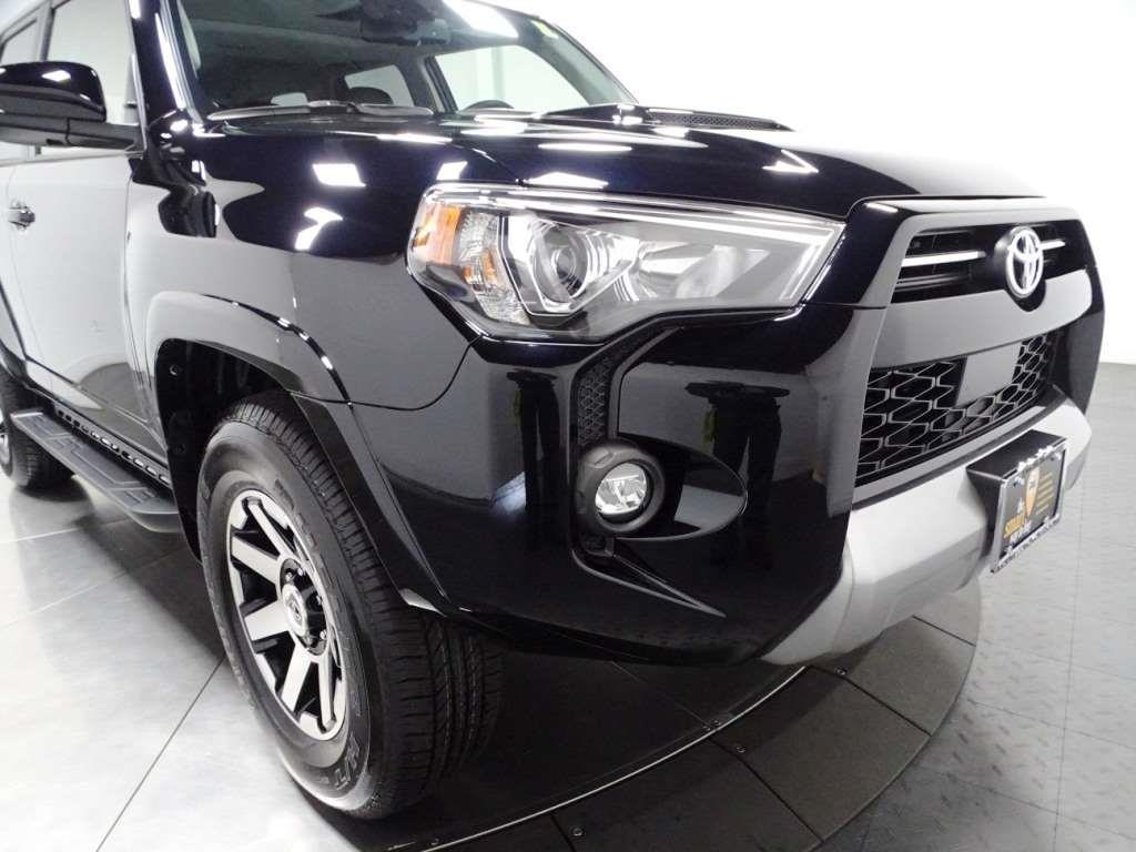 2024 Toyota 4Runner TRD Off Road Premium 2