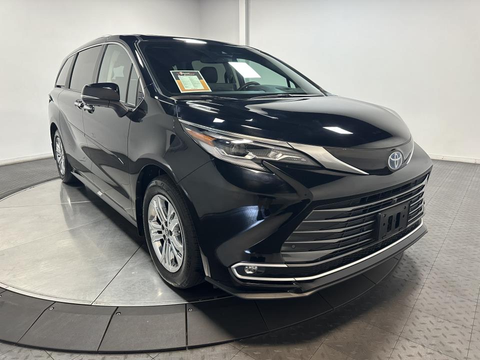 2023 Toyota Sienna Platinum 2