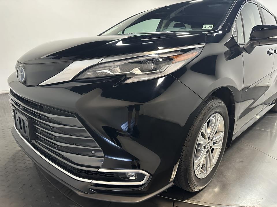 2023 Toyota Sienna Platinum 7