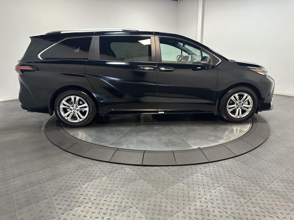 2023 Toyota Sienna Platinum 15