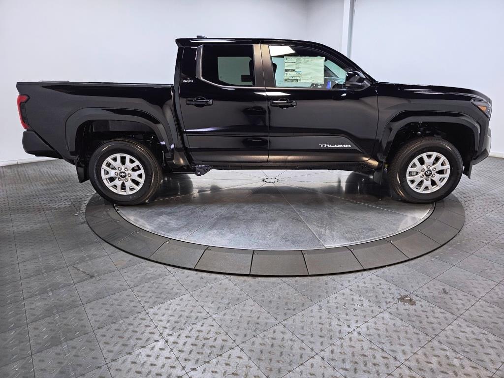 2024 Toyota Tacoma 4WD SR5 9