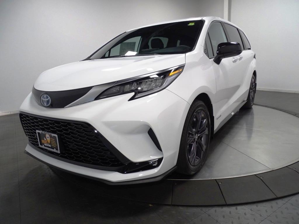 2024 Toyota Sienna XSE 3