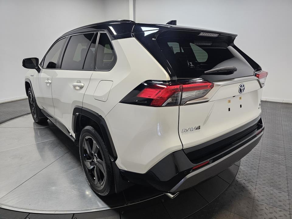 2021 Toyota RAV4 Hybrid XSE 9