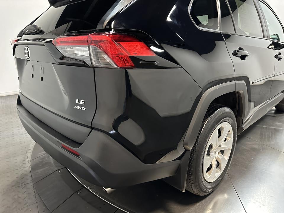 2021 Toyota RAV4 LE 14