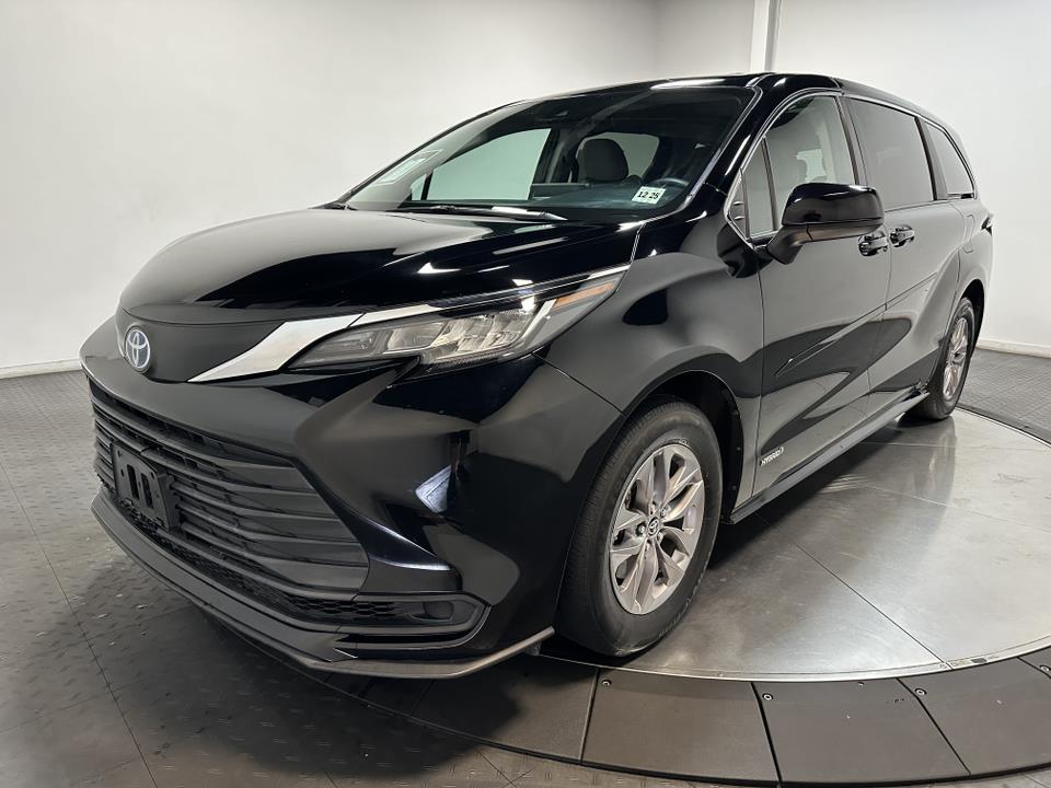 2021 Toyota Sienna LE 6