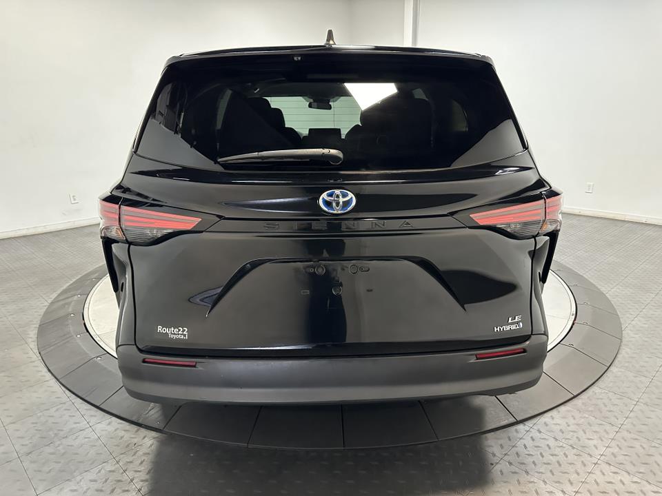 2021 Toyota Sienna LE 11