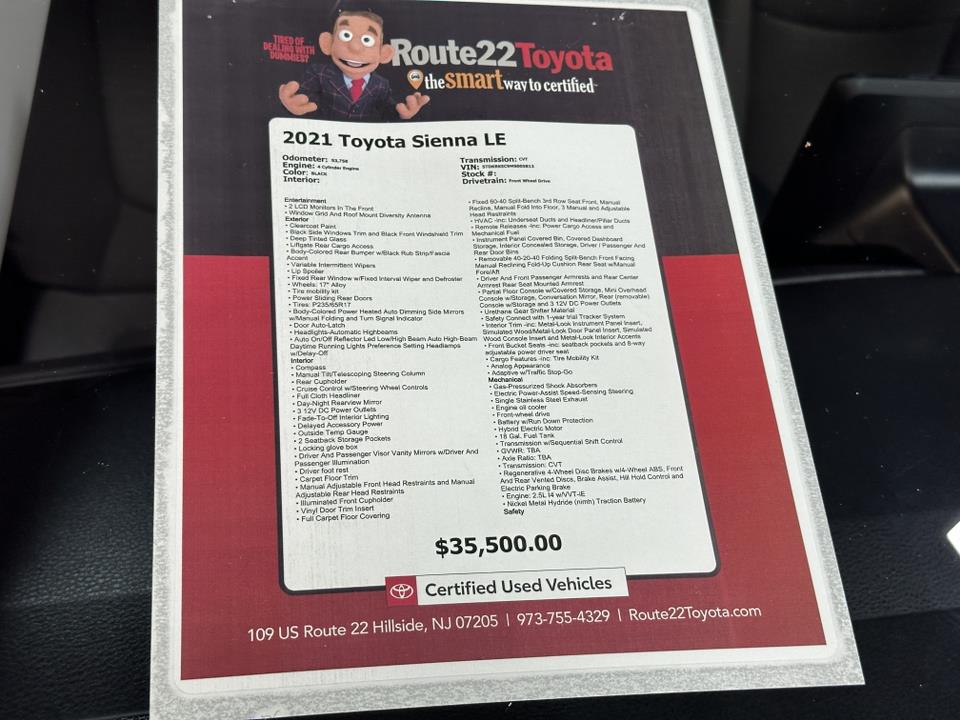 2021 Toyota Sienna LE 37